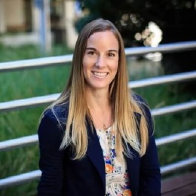 profile-46-sarah-redfield-Sara-Redfield