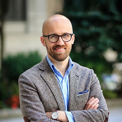 Daragh J. Hoey , Associate Daragh J. Hoey , Associate